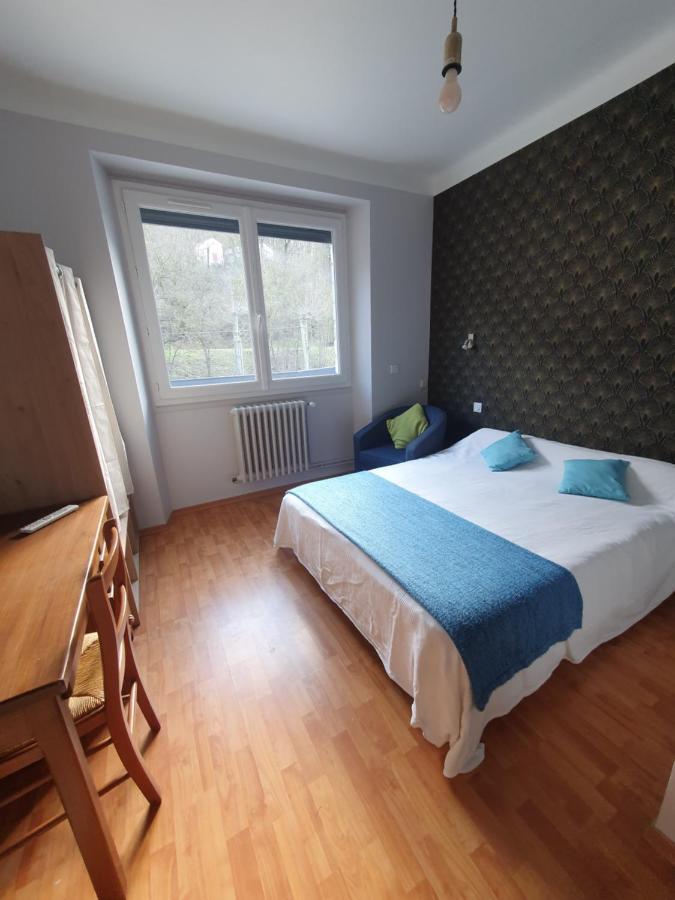Chambre Privee Du Majestic Saint-Affrique Bagian luar foto