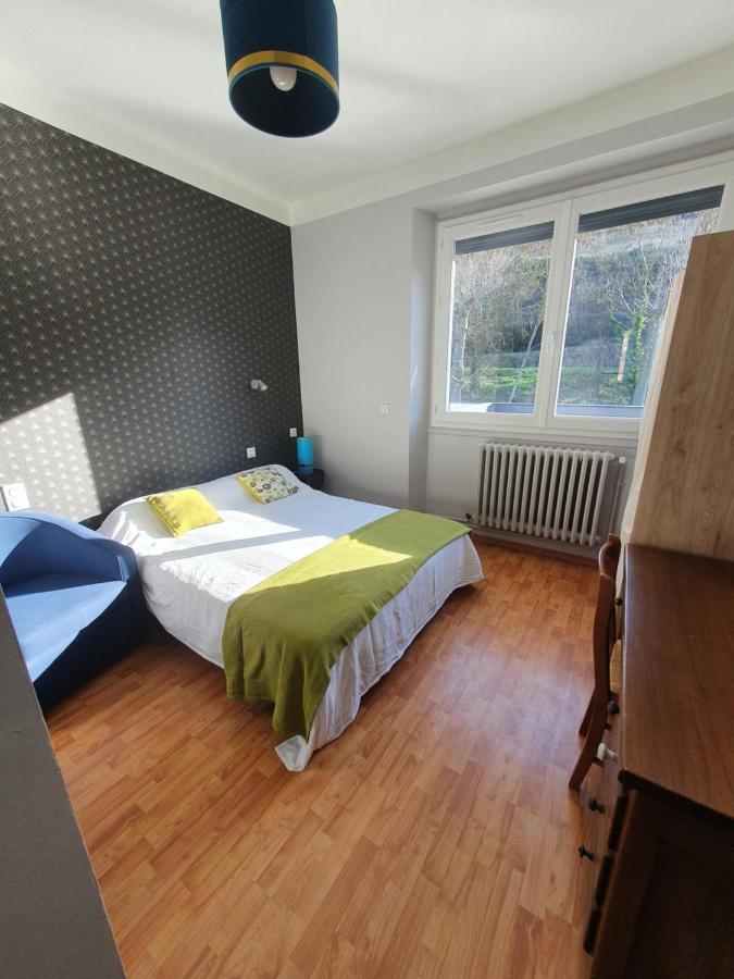 Chambre Privee Du Majestic Saint-Affrique Bagian luar foto