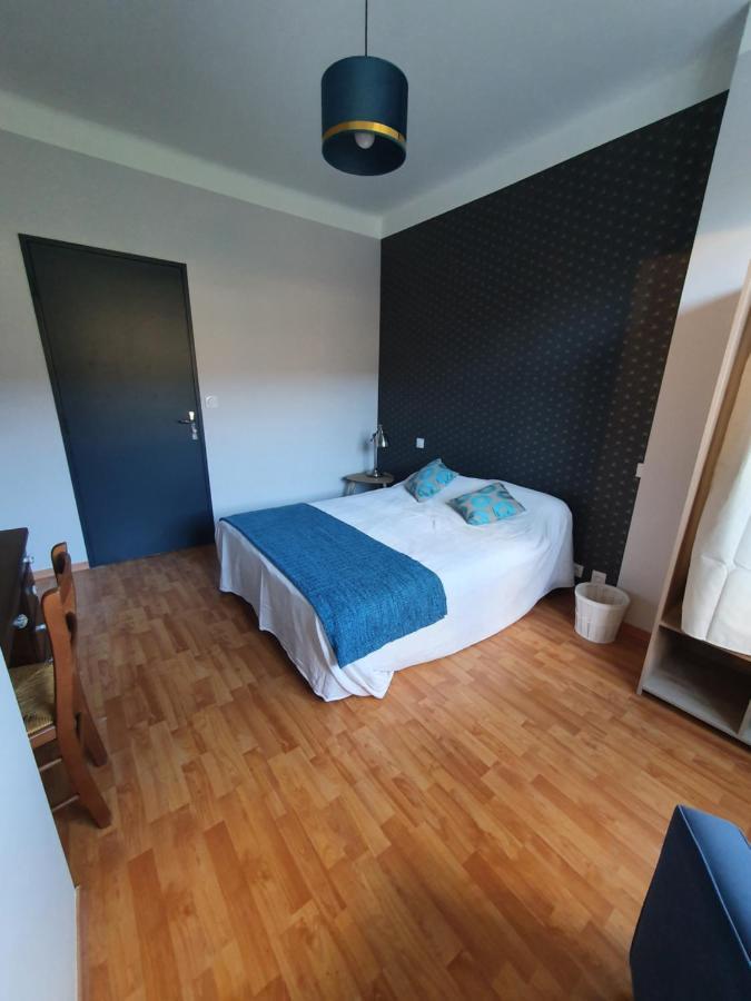 Chambre Privee Du Majestic Saint-Affrique Bagian luar foto